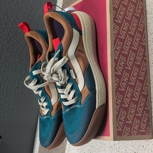 Vans Ultrarange Exo SE Green and Multi Sneakers